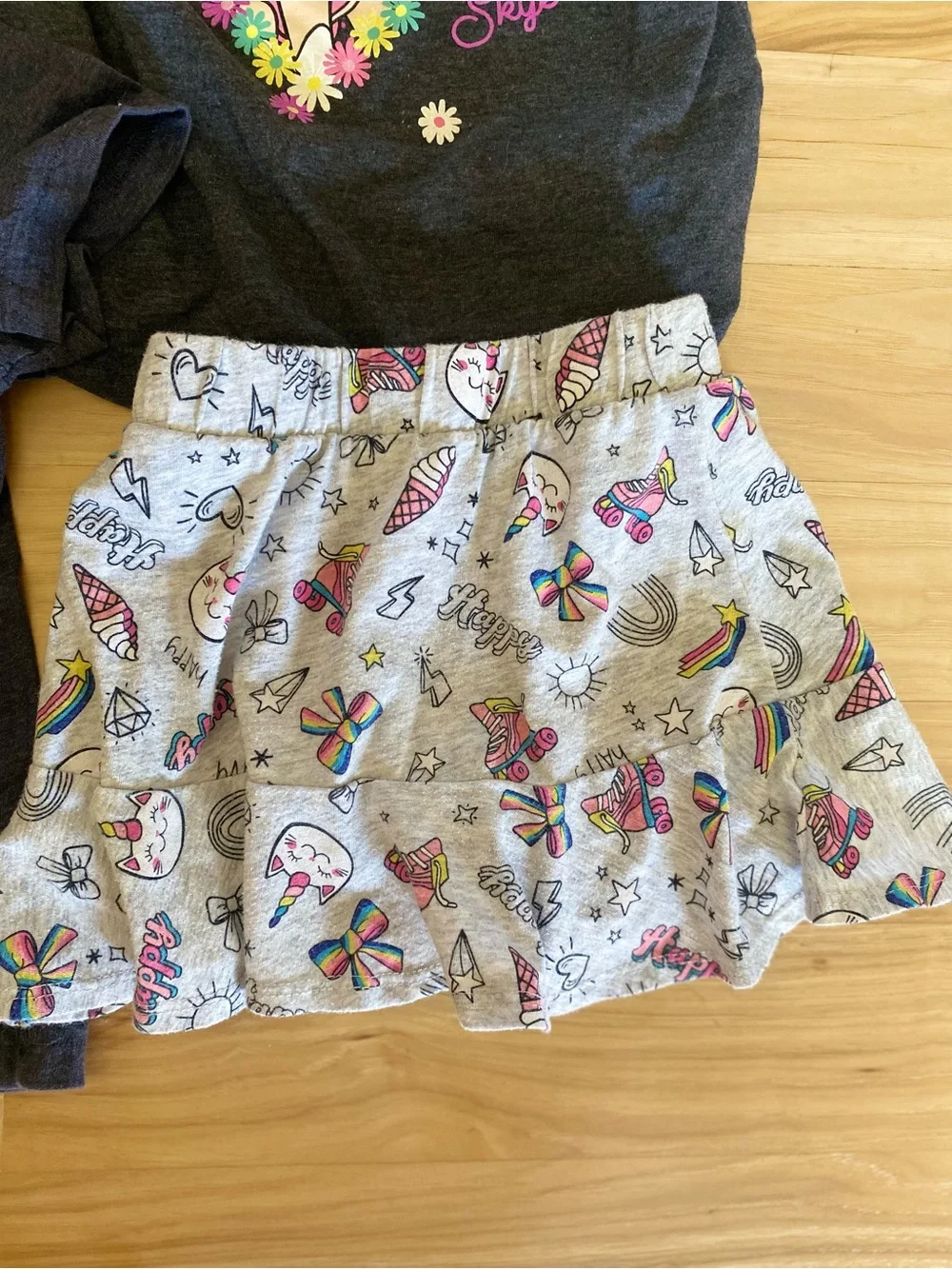 Girls Shirts & Skirt Lot of 4 Size 5 4T Paw Patrol Dragon Unicorn